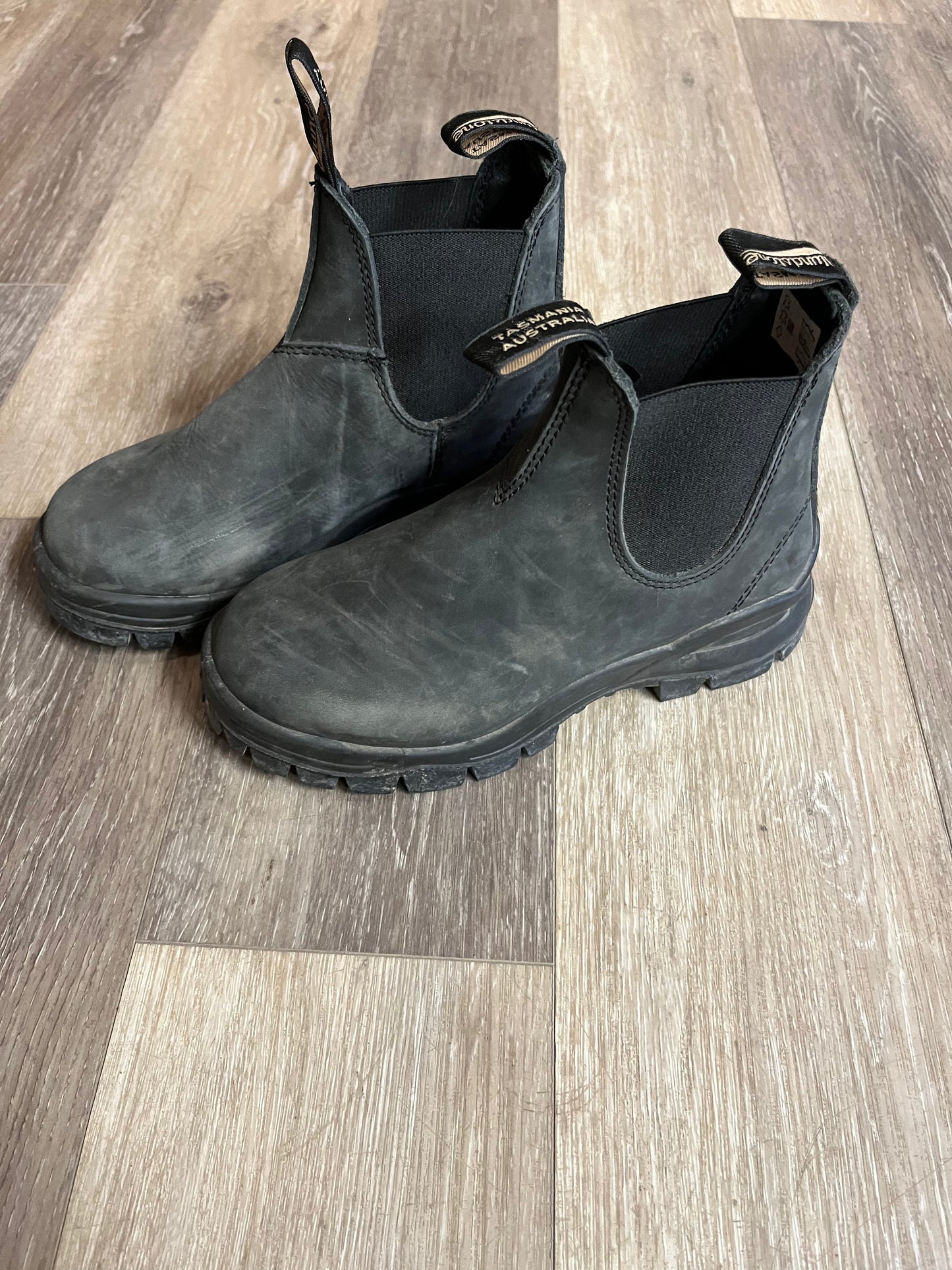 Consignment Blundstone Boots USA 6