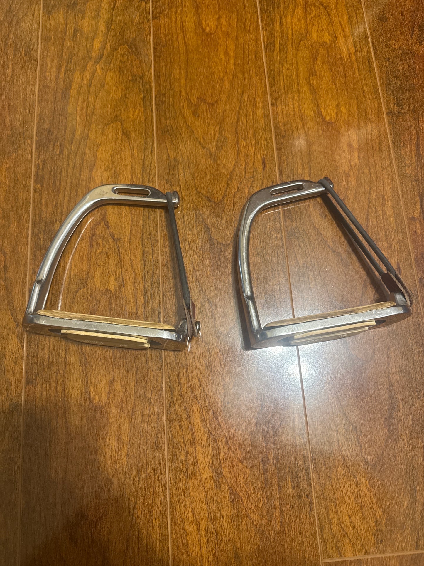 Metalab safety stirrups