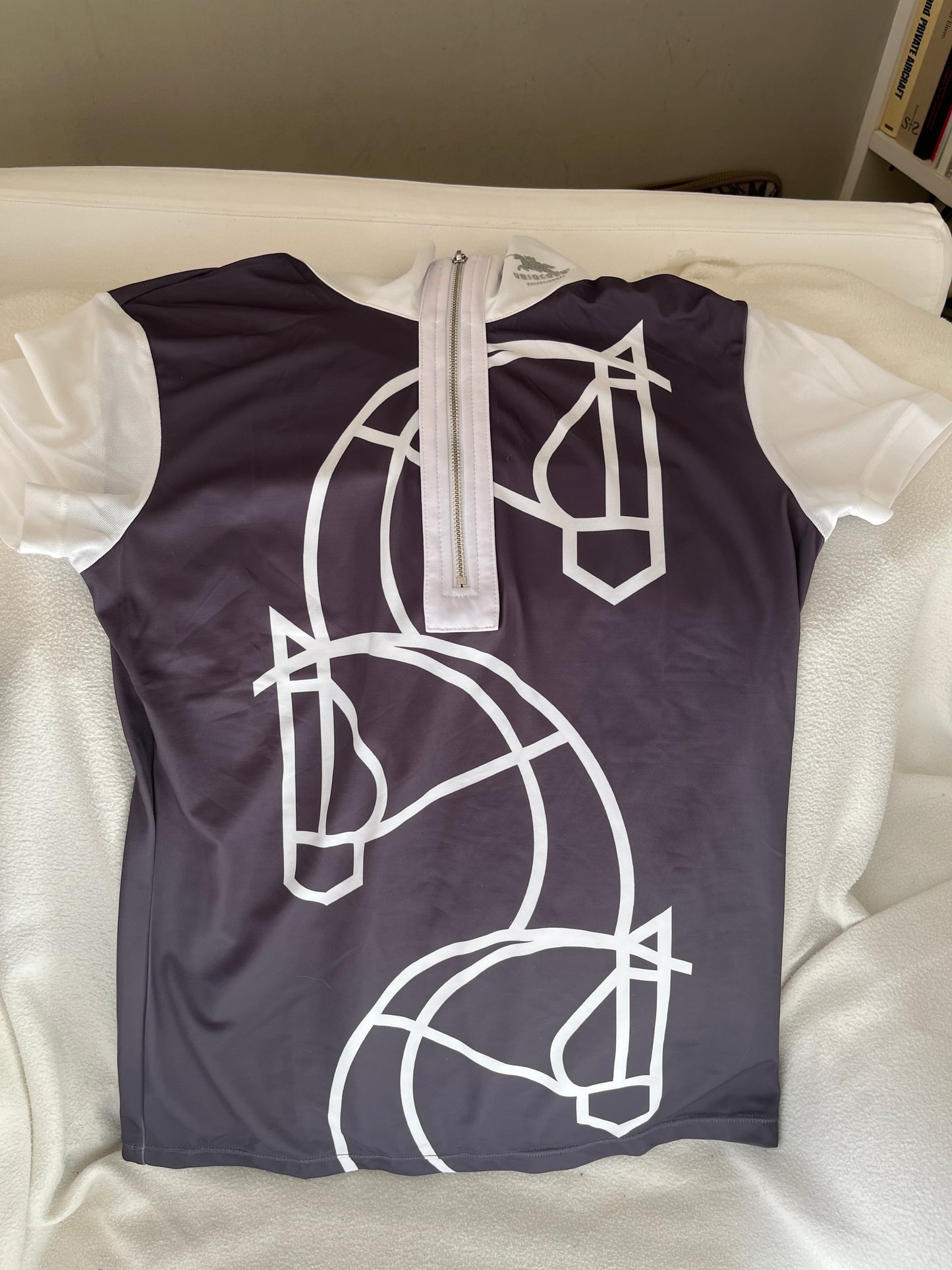 Unicorn training top