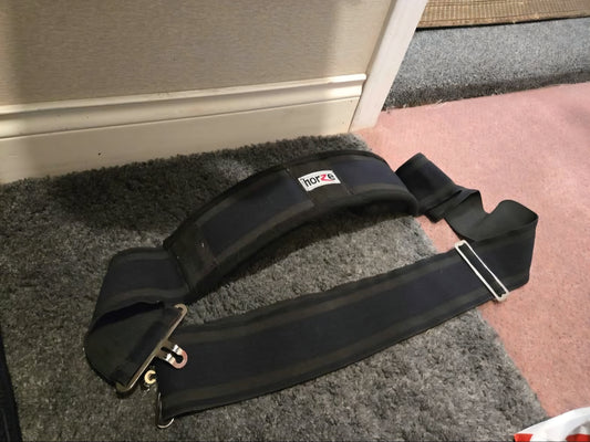 Blanket/saddlepad holder